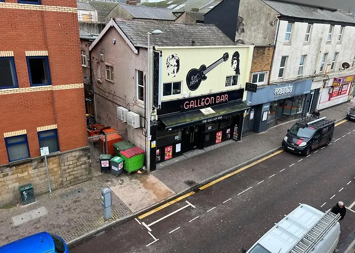 Peaky Blinders Apartment 5 Min Walk To Blackpool Tower Sleeps Up To 14